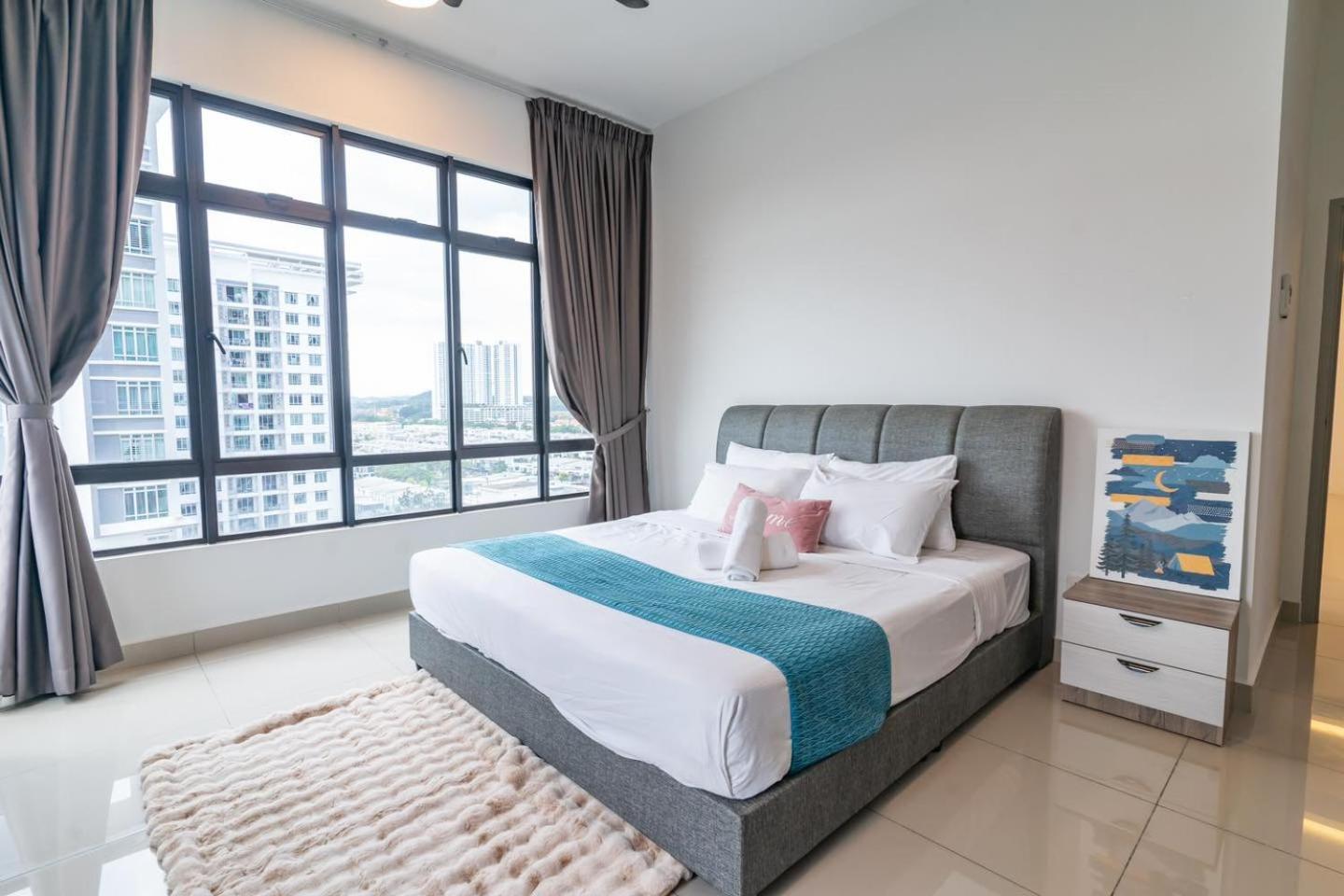 Austin Regency By Jc Experience
